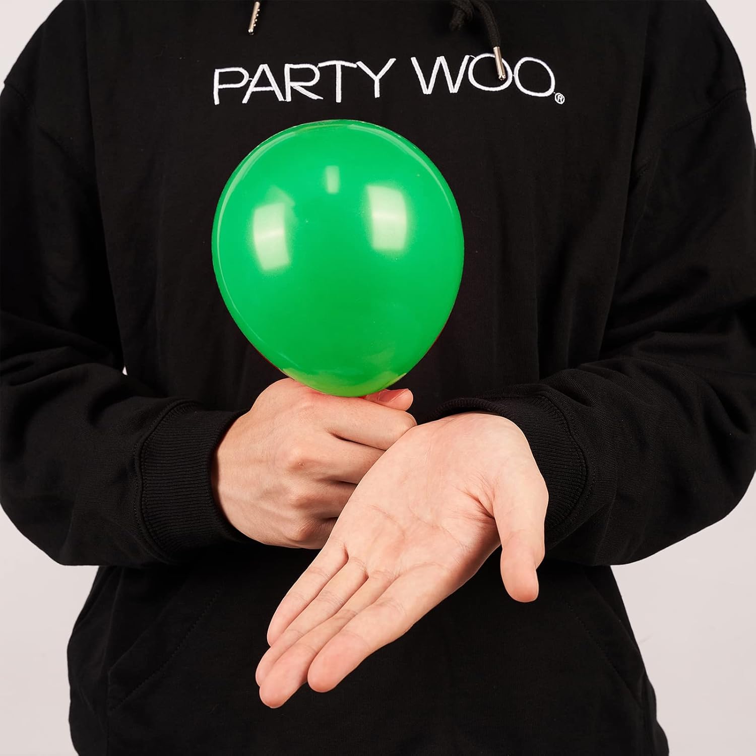 PartyWoo 120 pcs 5 inch Matte Kelly Green Latex Balloons