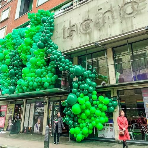 PartyWoo 120 pcs 5 inch Matte Kelly Green Latex Balloons