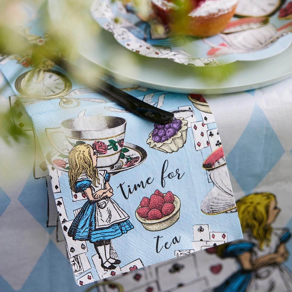 Alice in Wonderland Party Decorations for 16 Guests