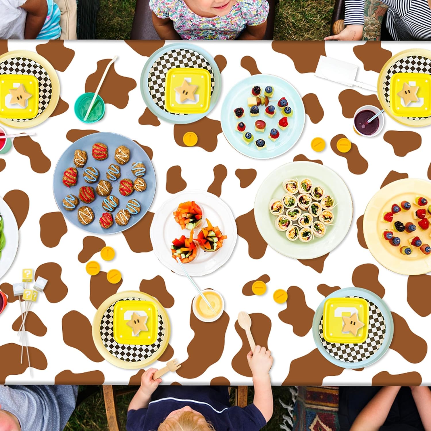 Highland Cow Party Tablecloths 4Pcs Birthday Decor Table Covers