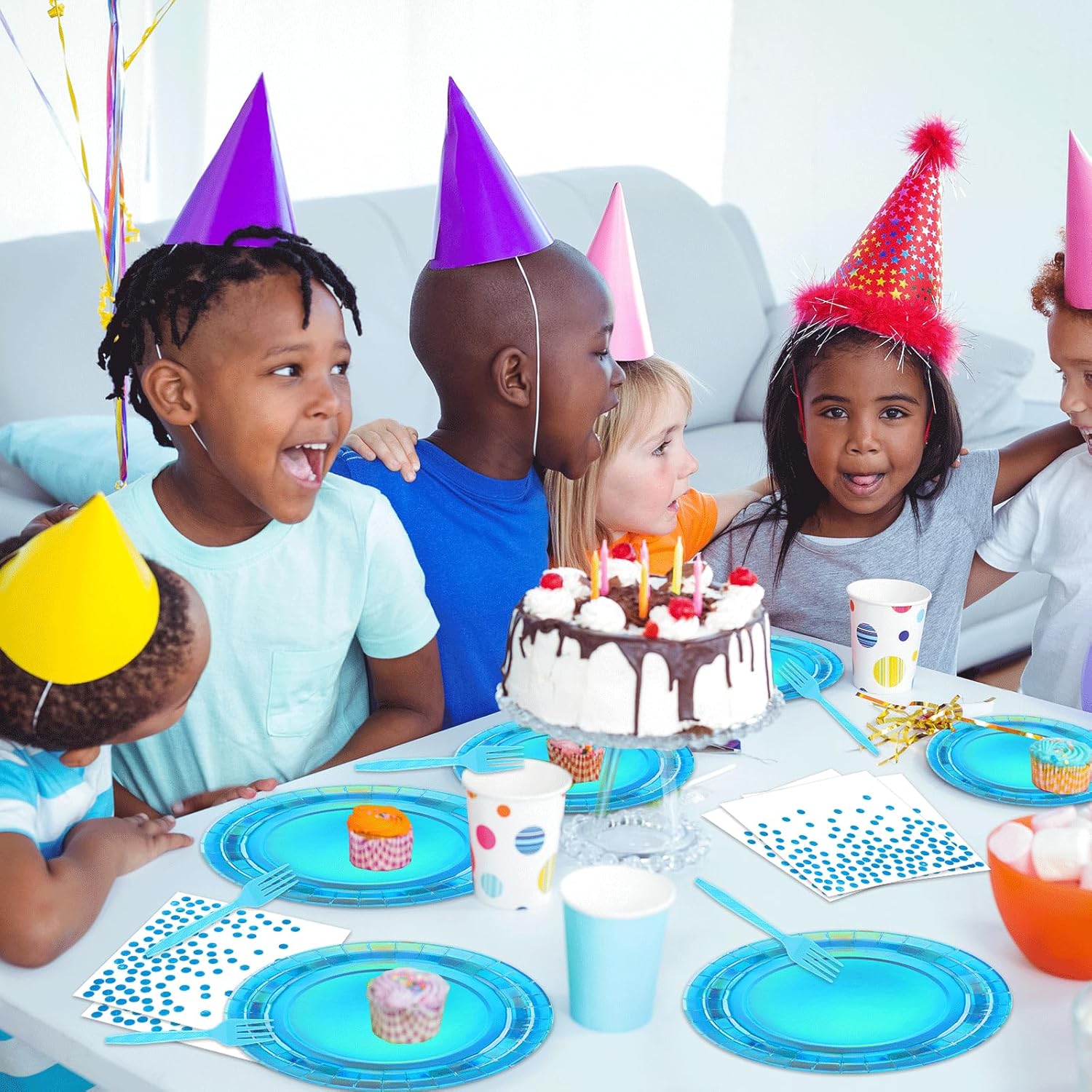 100 Pcs Iridescent Blue Plates and Napkins Party Set